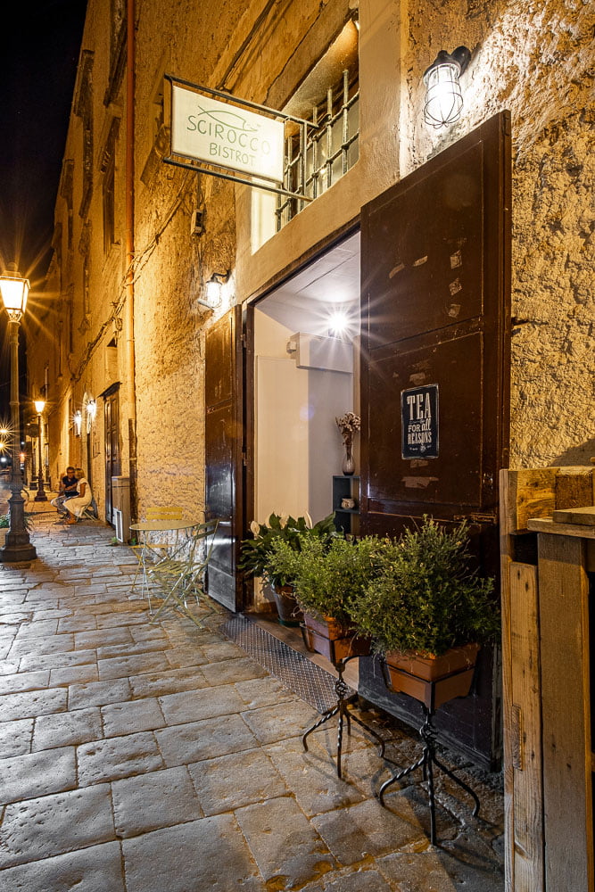 Sala interna Gaeta Scirocco Bistrot 